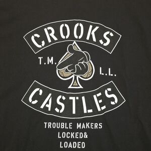 Men's Medium Crooks & Castles Trouble Makers Locked & Loaded Tee Shirt D47